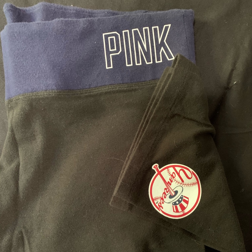 PINK Victoria Secret crop leggings